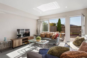 Handy Riccarton Hagley Park CBD 10 Mins, Addington